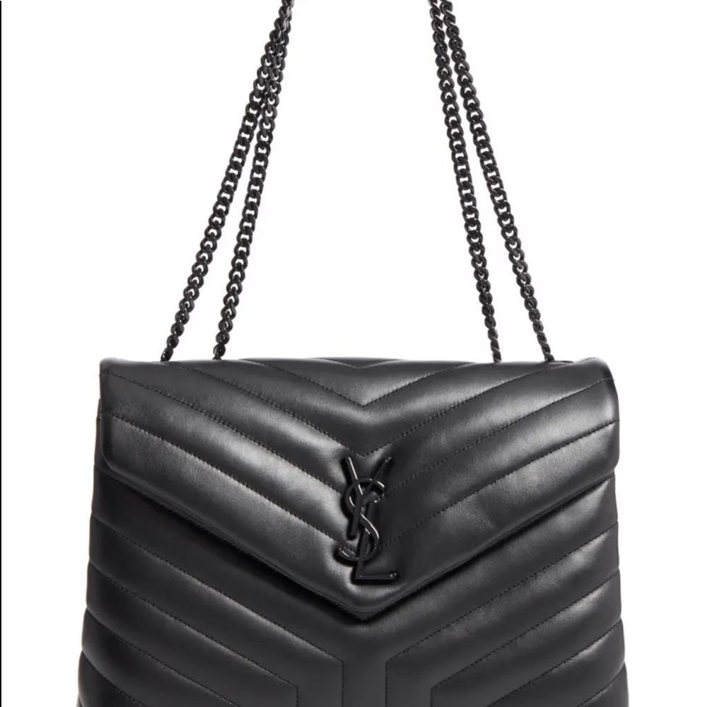LouLou Matelassé Leather Shoulder Bag
SAINTLAURENT